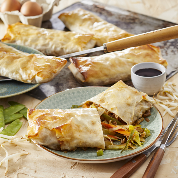 Ovenloempia’s met teriyakigroenten en omeletreepjes