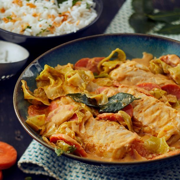 Thaise-kokoscurry met kabeljauw & rijst met limoenblaadjes en savooiekool